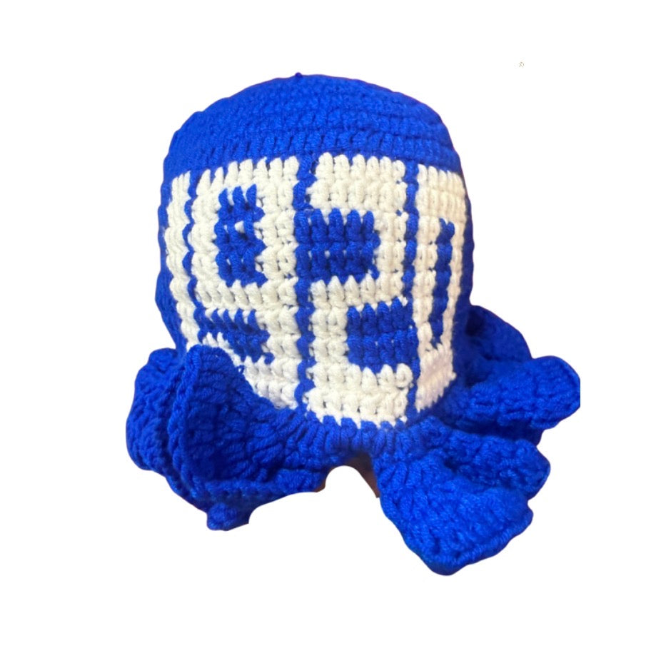 Zeta knit ruffle hat