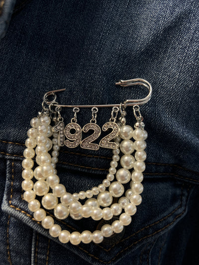 SGRHO PEARL SAFETY PIN BROOCH