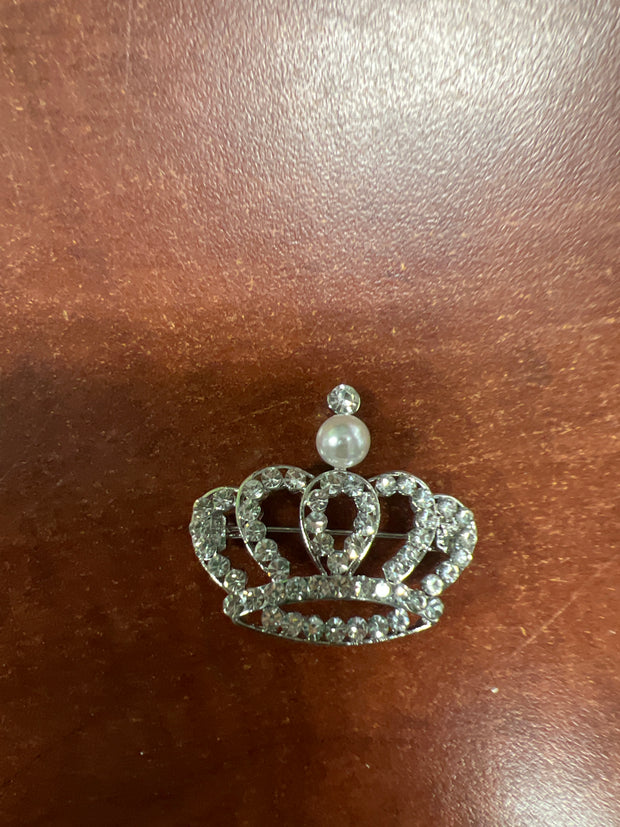Crown pearl pin